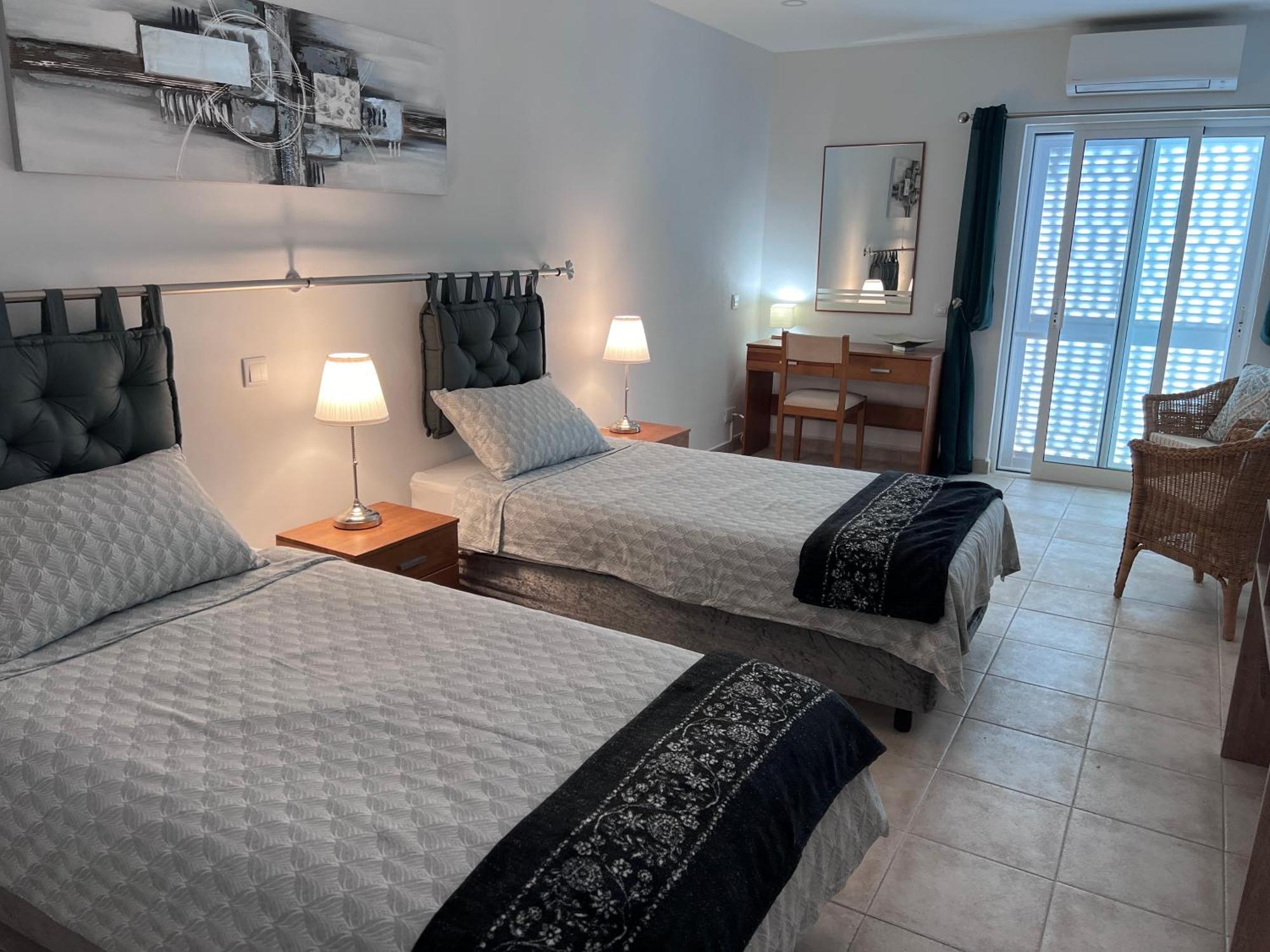 Spacious From * Carvoeiro (Lagoa)