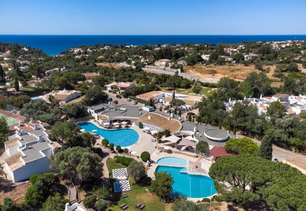 Spacious From Carvoeiro (Lagoa)